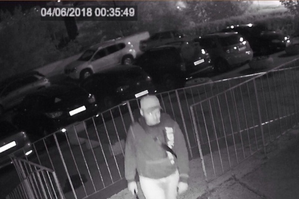 Хулиган попал на камеры видеонаблюдения Хулиган попал на камеры видеонаблюдения
