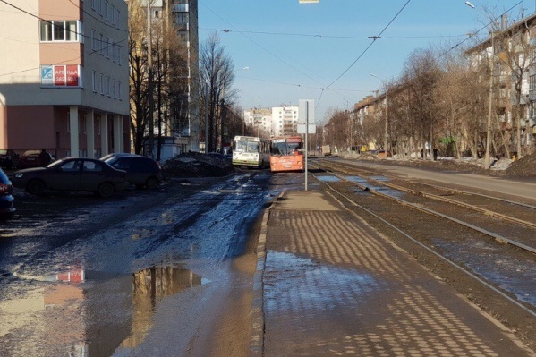 Улицу Чкалова обещают отремонтировать летом Улицу Чкалова обещают отремонтировать летом