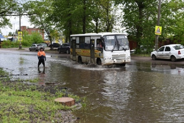 Весь Ярославль поплыл после ливня Весь Ярославль поплыл после ливня