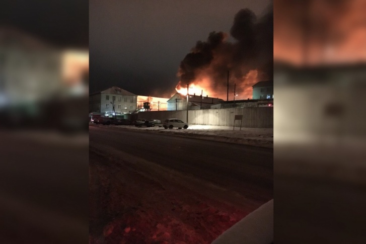 На территории ИК-1 сгорело административное здание