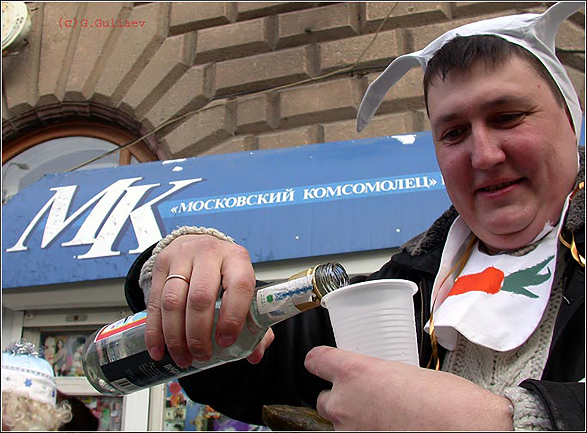 Депутат Осипов и раньше был не чужд культурно-массовым мероприятиям. Депутат Осипов и раньше был не чужд культурно-массовым мероприятиям.