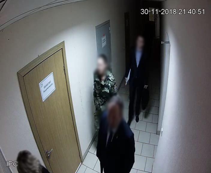 Сотрудница Следственного комитета при проверке заявления Свечина пришла на место происшествия