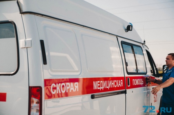 На месте ЧП работала скорая и спасатели На месте ЧП работала скорая и спасатели