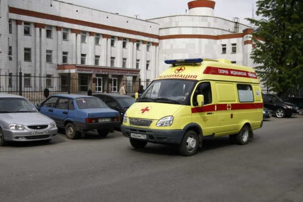 Вчера ребенка прооперировали, сейчас он находится в реанимации в тяжелом состоянии Вчера ребенка прооперировали, сейчас он находится в реанимации в тяжелом состоянии