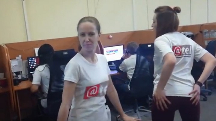 Ярославские девушки сняли ролик на песню Satisfaction в поддержку ульяновских курсантов