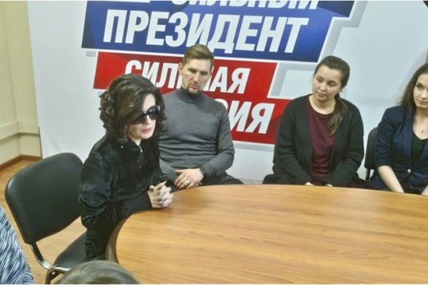 Диана Гурцкая приехала к детям с ограниченными возможностями Диана Гурцкая приехала к детям с ограниченными возможностями