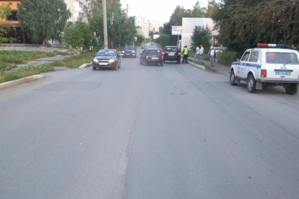 Дети переходили дорогу в неположенном месте Дети переходили дорогу в неположенном месте