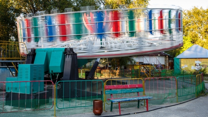 В Волгограде работников парка променяют на новые скамейки