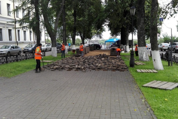 Работы проходят в рамках благоустройства зоны ЮНЕСКО Работы проходят в рамках благоустройства зоны ЮНЕСКО
