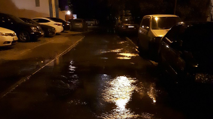 «Воды было по щиколотку»: на Зорге произошла коммунальная авария