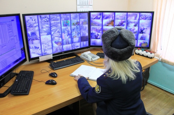 Работать в колониях сложно, признают сотрудники Работать в колониях сложно, признают сотрудники