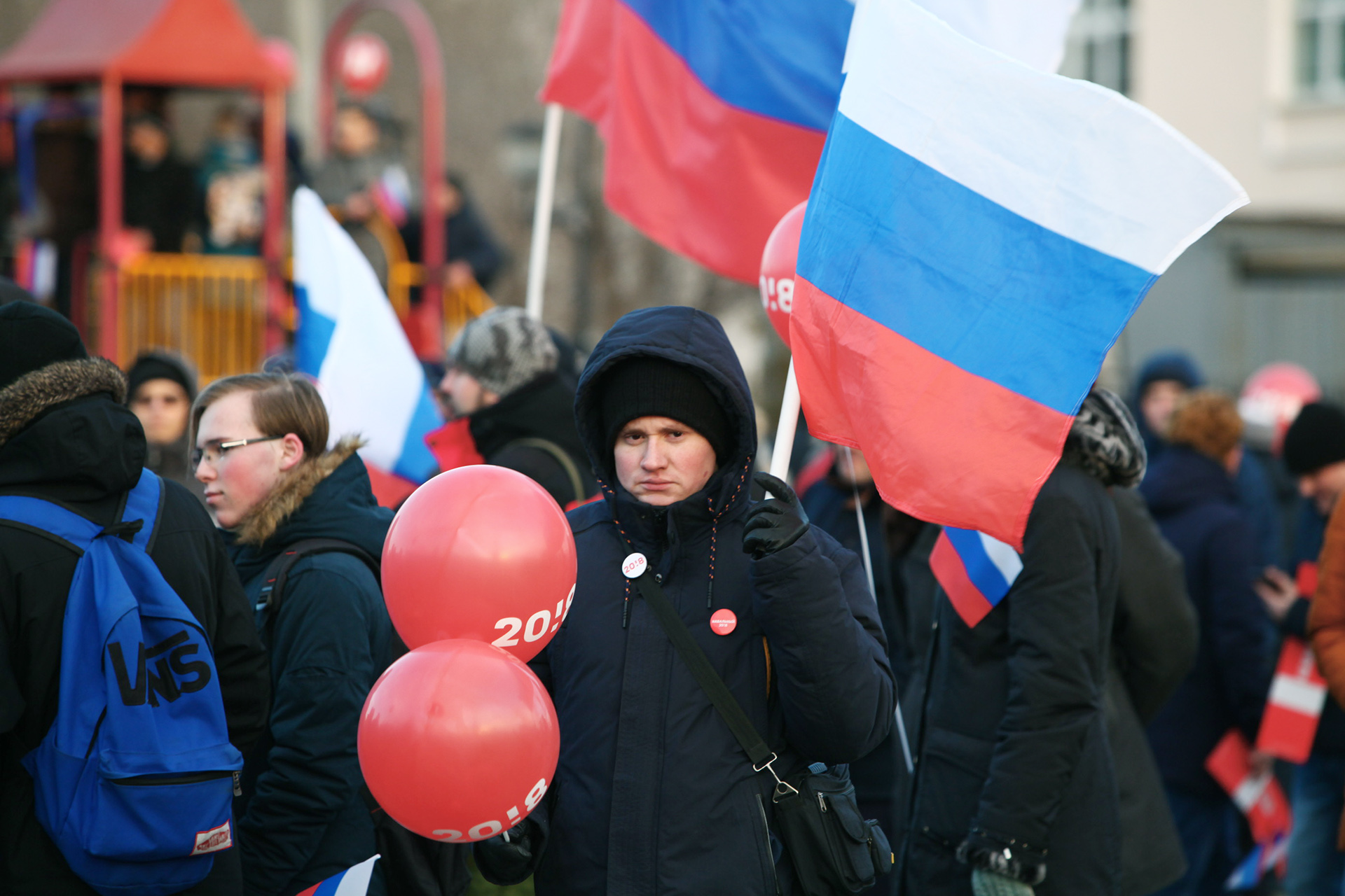 Волонтёры утеплились к сегодняшнему митингу Волонтёры утеплились к сегодняшнему митингу