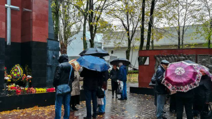 «Мы против переписывания истории»: ростовчане потребовали оставить памятник жертвам репрессий в покое