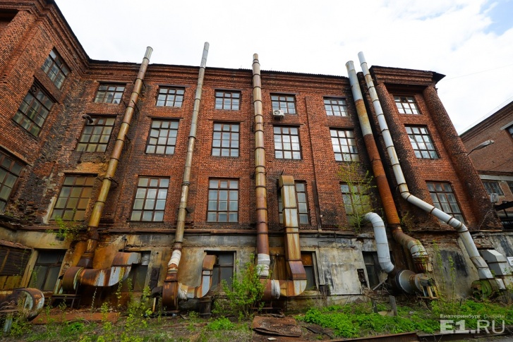 Для индустриальной выставки выбрали здание бывшего Приборостроительного завода на Горького, 17.