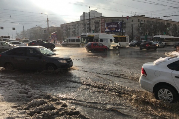 Местами улицы Волгограда напоминают сейчас венецианские Местами улицы Волгограда напоминают сейчас венецианские