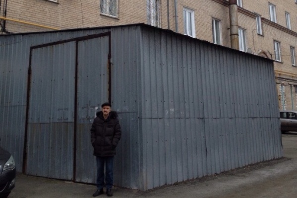 Жители пятиэтажки ходили по инстанциям три года, чтобы добиться сноса этого пристроя Жители пятиэтажки ходили по инстанциям три года, чтобы добиться сноса этого пристроя