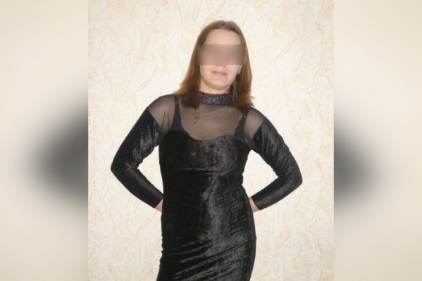 В последнее время женщина нигде не работала В последнее время женщина нигде не работала