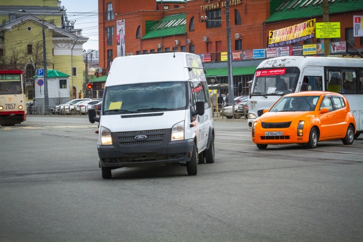 На маршруте будут работать микроавтобусы Ford На маршруте будут работать микроавтобусы Ford