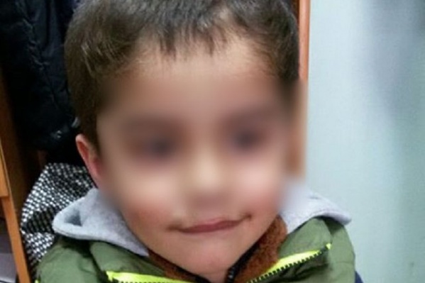 Этот мальчик ушел путешествовать без мамы с папой Этот мальчик ушел путешествовать без мамы с папой