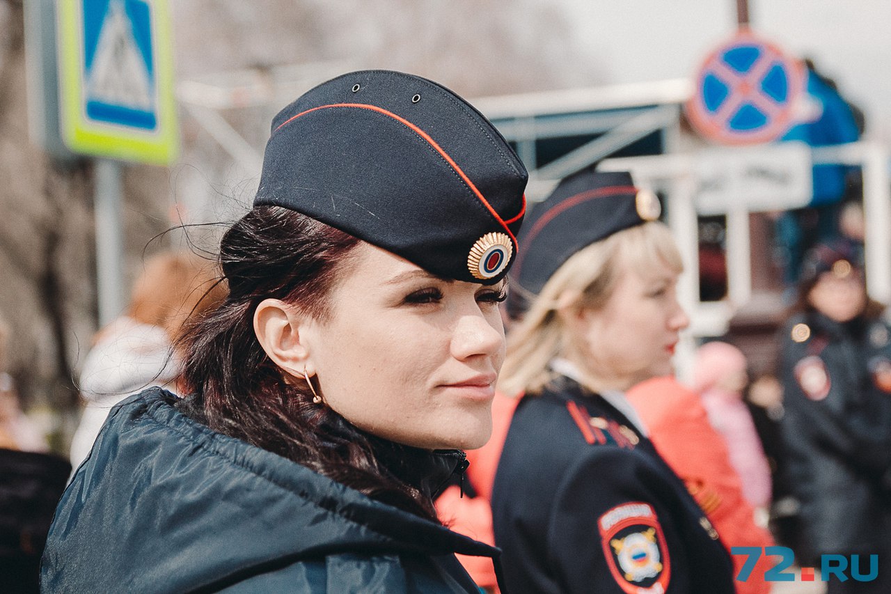 Сегодня за безопасностью в городе следят несколько сотен сотрудников полиции Сегодня за безопасностью в городе следят несколько сотен сотрудников полиции