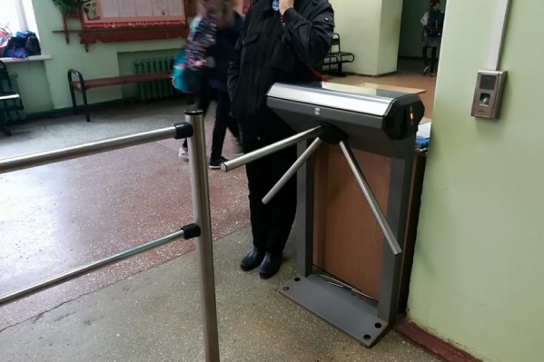 В двух школах Ярославля появятся турникеты В двух школах Ярославля появятся турникеты