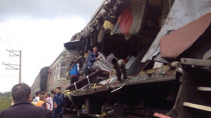 Двое жителей Тюменской области пострадали в аварии с поездом в ХМАО