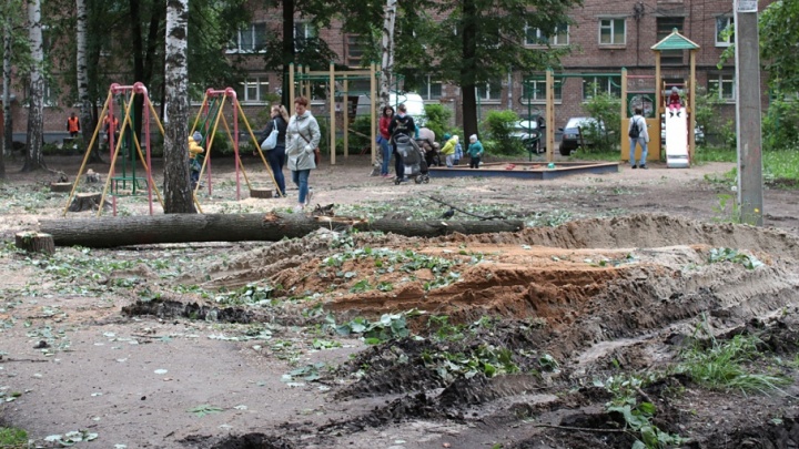 В Ярославле начали ремонтировать дворы: что именно и в каких районах сделают рабочие