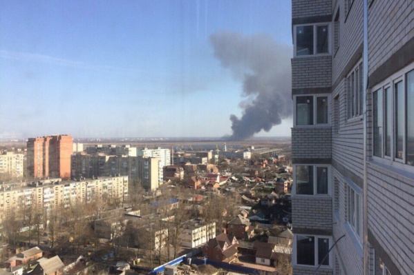 Возгорание видно из разных частей Ростова Возгорание видно из разных частей Ростова