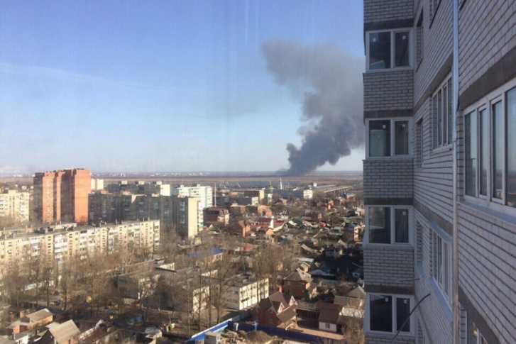 Возгорание видно из разных частей Ростова