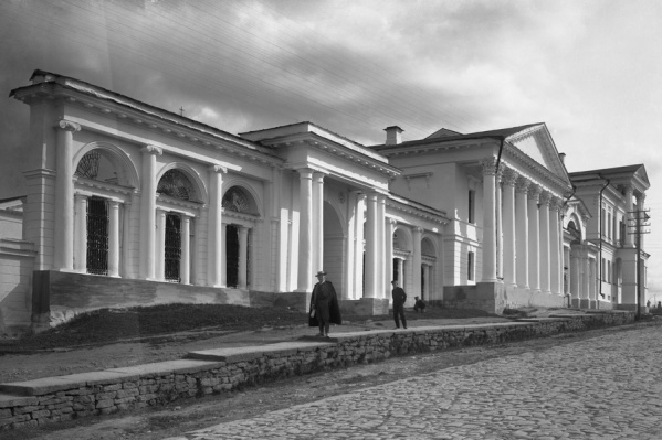 Листовки и прокламации печатали во флигеле Харитоновской усадьбы. Листовки и прокламации печатали во флигеле Харитоновской усадьбы.