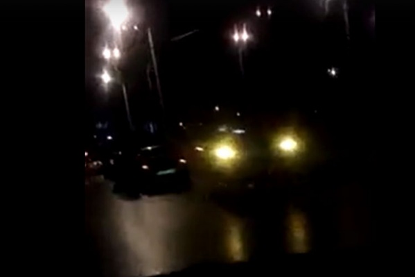 Машины попались одна за другой Машины попались одна за другой
