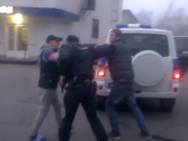 кадр из видео <a href="https://www.youtube.com/watch?v=gPb9VkqevsA">Подслушано у Полиции</a>