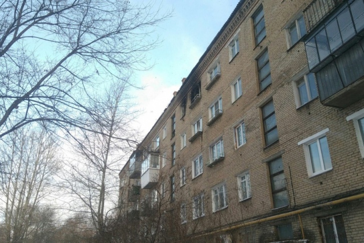 Пожар в пятиэтажке унес жизни двух женщин Пожар в пятиэтажке унес жизни двух женщин