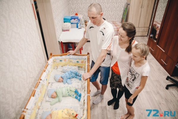 Семья Лукьяненко в полном составе Семья Лукьяненко в полном составе