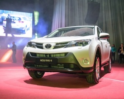 Новый Toyota RAV4: «звезда» в Перми