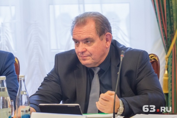 На Сергея Анташева обиделись торговцы уличных ларьков На Сергея Анташева обиделись торговцы уличных ларьков