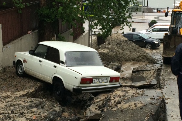 Осадки в Ростове принесли ростовчанам проблемы Осадки в Ростове принесли ростовчанам проблемы