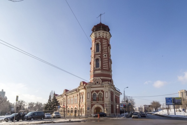 Областных чиновников заставили взять Царицынскую каланчу под охрану по-настоящему Областных чиновников заставили взять Царицынскую каланчу под охрану по-настоящему