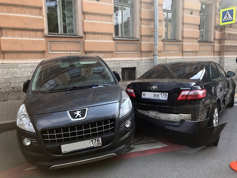 Фото из группы «Экстренный вызов Санкт-Петербург» в «ВК»