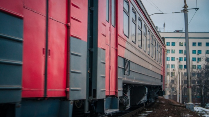 В Ростове 27-летний местный житель погиб под колесами поезда