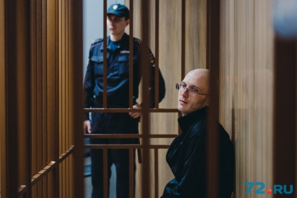 На суде Андрей Москвин держался бодро. Даже немного улыбался и шутил На суде Андрей Москвин держался бодро. Даже немного улыбался и шутил