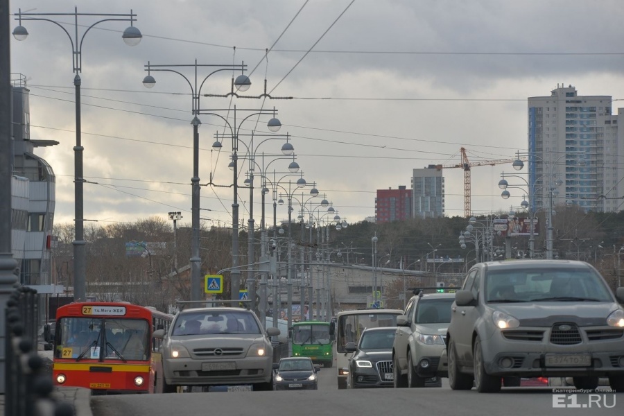 Мы насчитали в районе Центрального стадиона 174 столба. Мы насчитали в районе Центрального стадиона 174 столба.