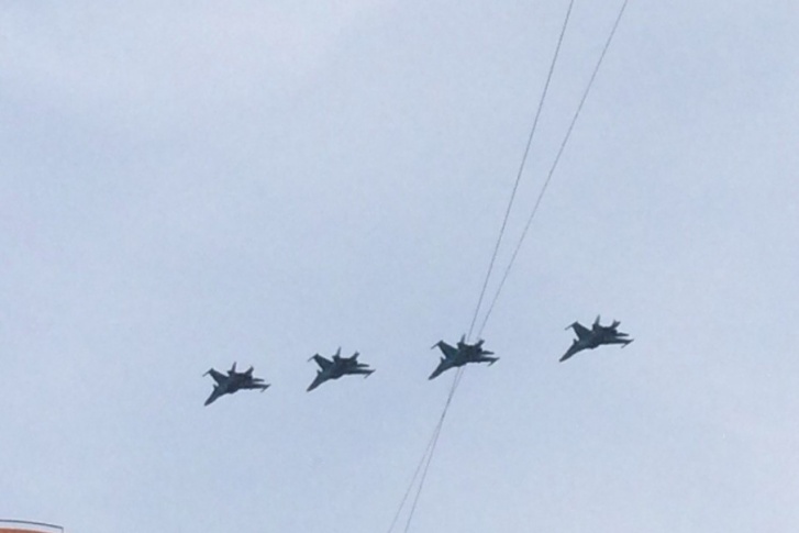 Четыре самолета авиационной группы ВВС России «Русские витязи»