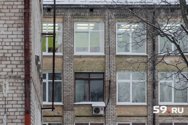 Занятия в школе остановлены до окончания следственных действий Занятия в школе остановлены до окончания следственных действий