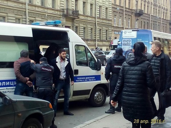 <a href="http://vk.com/spb_today/">"ДТП и ЧП"</a>