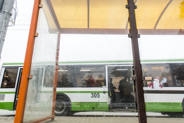 В ростовских автобусах можно будет расплатиться банковской картой В ростовских автобусах можно будет расплатиться банковской картой