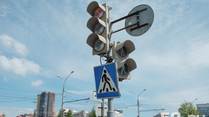 В Перми на подъезде к Коммунальному мосту отключат светофор