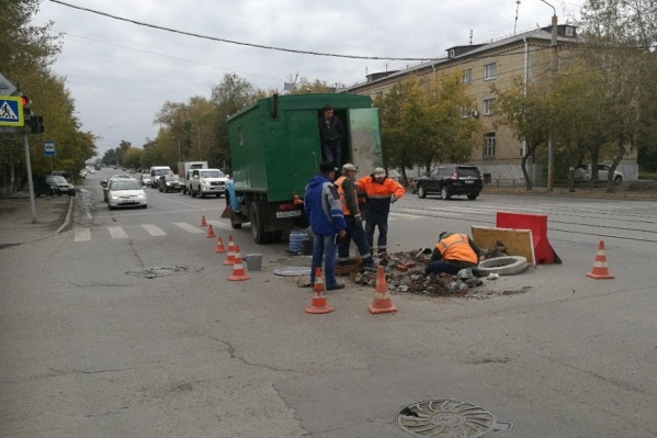Рабочие в Советский район подъехали после полудня Рабочие в Советский район подъехали после полудня