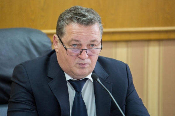 Владимир Ушаков занимал пост председателя комитета по строительной политике и ЖКХ в ЗСО Владимир Ушаков занимал пост председателя комитета по строительной политике и ЖКХ в ЗСО
