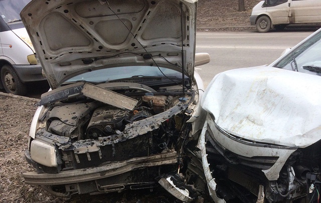 Пьяный лихач на иномарке разбил 11 машин во дворах на северо-западе Челябинска